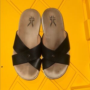 Kuro Black Slide Sandals